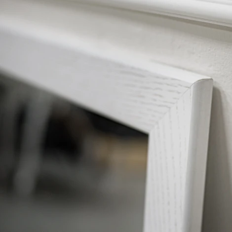 Зеркало навесное Берже 24-90 белый ясень 90 см х 55 см от фабрики Mebelik