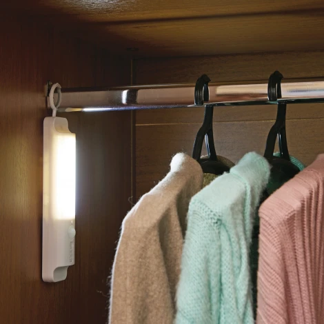 Светильник светодиодный для мебели с датчиком движения, питание 3ААA (не в/к) Uniel ULM-F47-0,9W/4500K/3AAA SENSOR IP20 IVORY