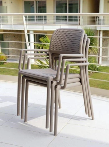 Стул Bora с подлокотниками