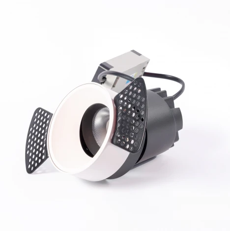 Точечный встраиваемый светодиодный светильник, круглая рамка, белый отражатель Fiberli 302T75 12130203