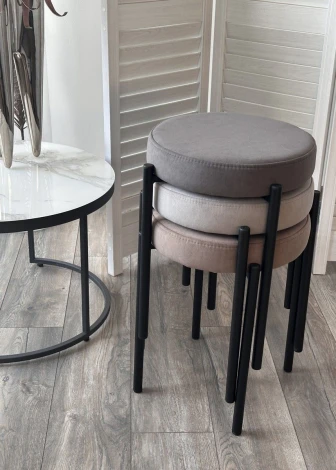 Табурет СТЭК штабилируемый цвет B5 Капучино, велюр / черный каркас M-City 64759