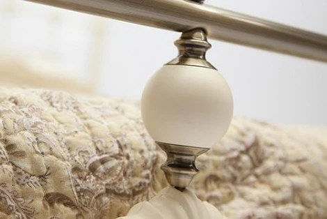 Кровать металлическая DIANA Антич. белый (Ant. White)/Античн.медь (Ant. Brass)