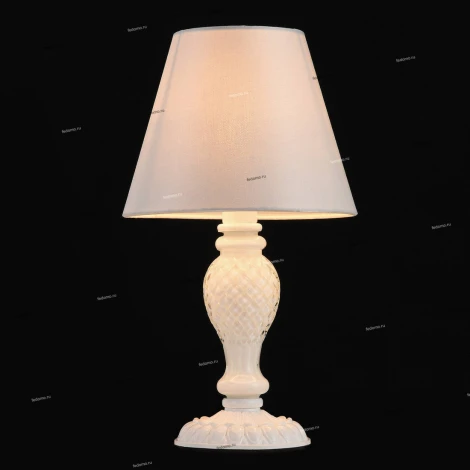 Интерьерная настольная лампа Maytoni Contrast ARM220-11-W