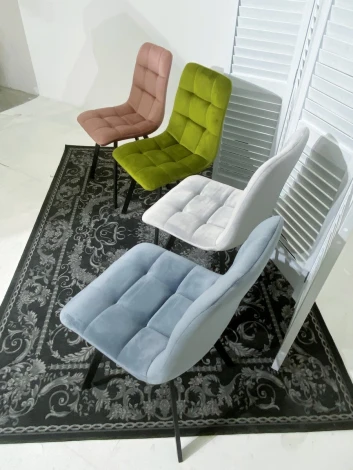 Стул CHILLI SQUARE BLUVEL-03 светло-серый, велюр / черный каркас M-City 629M04897