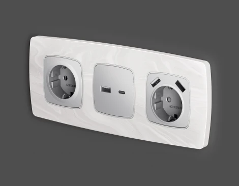 Лицевая панель Ambrella Volt OMEGA (Серебро глянец) для розетки 2USB тип A+C QUANT OP4110