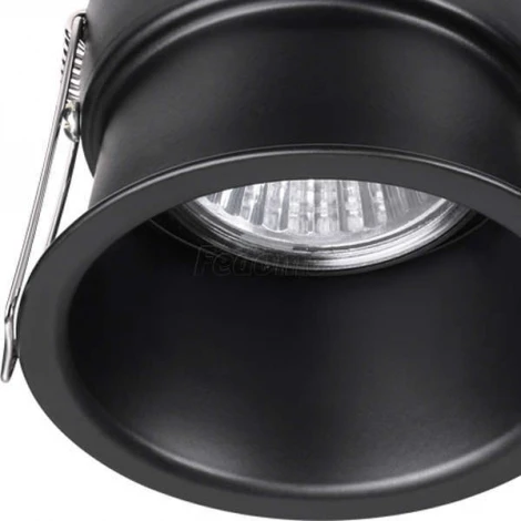 Встраиваемый точечный светильник Novotech Butt 370445 (220V)