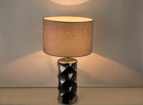 Интерьерная настольная лампа Globo Tracey 21717