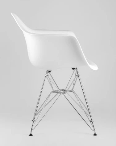 Стул белый Eames DAR УТ000001385