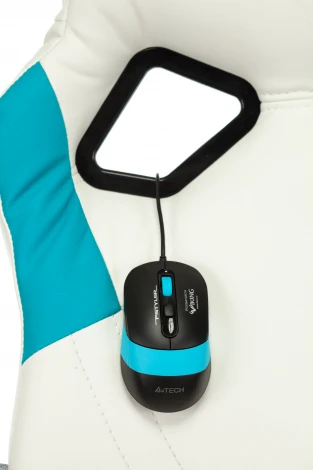 Кресло игровое Zombie RUNNER белый/голубой эко.кожа крестовина пластик