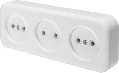 Розетка тройная без заземления (белый) Stekker Брест 39699