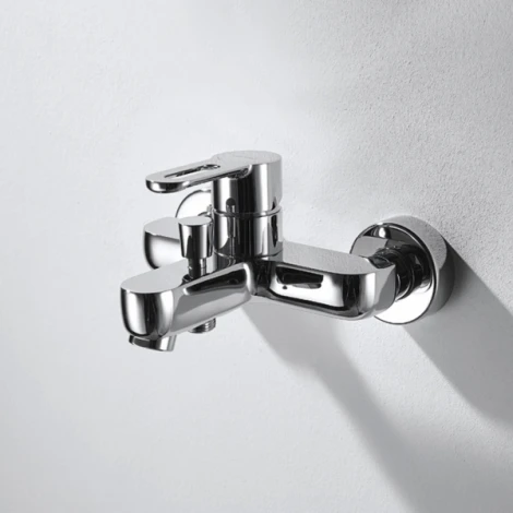 Смеситель Bravat Stream-D F637163C-B для ванны с душем, с лейкой