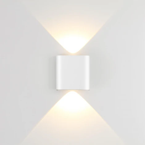 Настенный светильник светодиодный Odeon Light Magnum 7192/2WL белый/металл IP20 LED 2W 3000K 220V