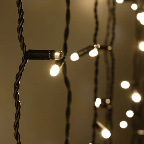 Гирлянда Занавес 2 x 2 м тепло-белый 220В, 400 LED, провод черный каучук 2,3мм, IP65 Laitcom ECO402-1-2WW