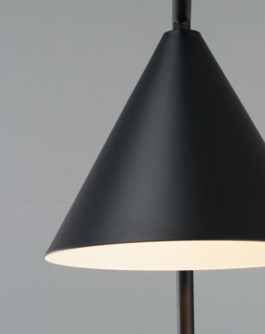 Настольная лампа с выключателем Moderli Omaha V11594-1T (220V)