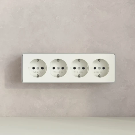 Розетка четверная с заземлением и шторками Gallant слоновая кость Werkel W5072204 (a071253)