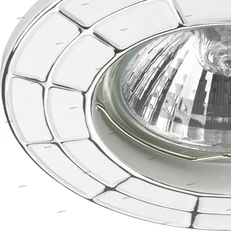 Встраиваемый точечный светильник Novotech Keen 370379