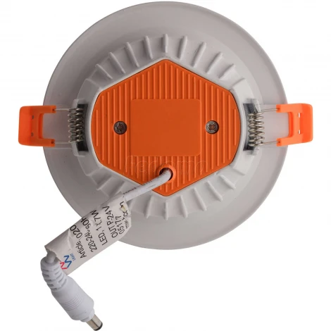 Встраиваемый точечный светильник DeMarkt Стаут 702010301