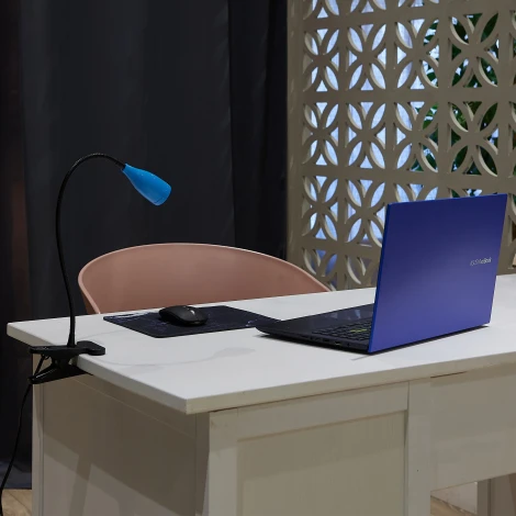 Настольная лампа на прищепке Uniel ULM ULM-D501 4W/4000K BLUE