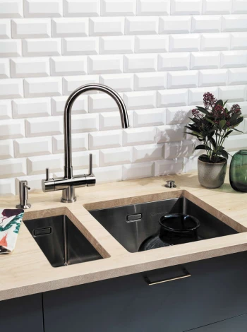 Смеситель Omoikiri Akita 4994302 для кухонной мойки