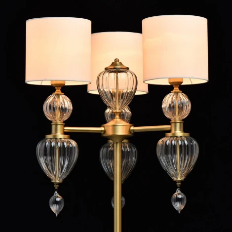 Торшер Chiaro Оделия 619041503 (220V)