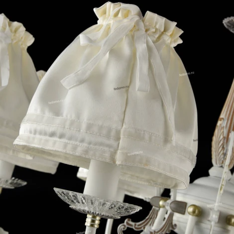 Подвесная люстра Maytoni Forli ARM394-08-WG