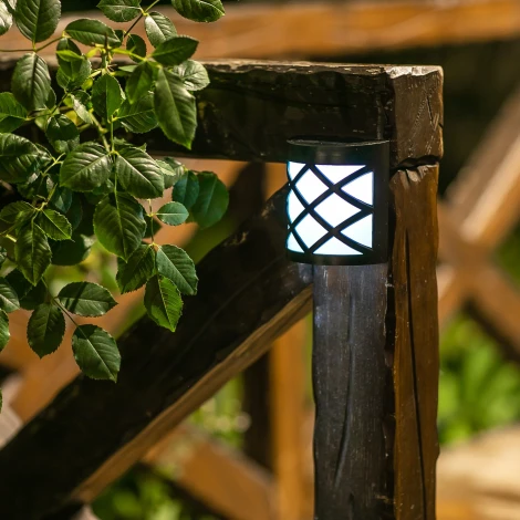 Светильник настенный на солнечной батарее. 6 светодиодов, 1*АА Ni-Mh аккумулятор в/к. IP44 Uniel USL-F-155/PM110 BRUSSEL