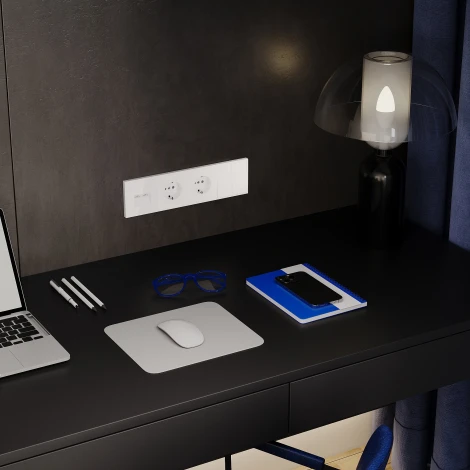 Рамка на 4 поста (белый глянцевый) Voltum S70 VLS100401