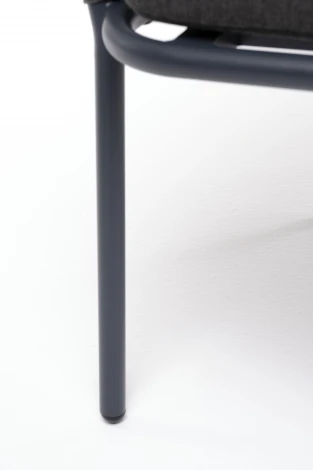 "Бордо" стул плетеный из роупа, каркас алюминий темно-серый (RAL7024) муар, роуп серый 15мм, ткань темно-серая 027 4SIS арт.УТ-00007017