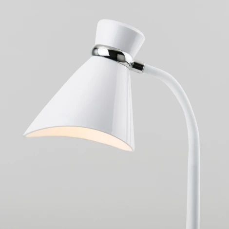 Офисная настольная лампа Eurosvet School 01077/1 белый