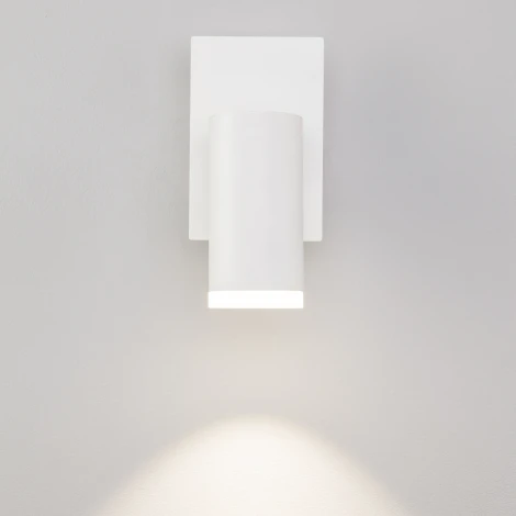 Спот Eurosvet Holly 20067/1 LED белый