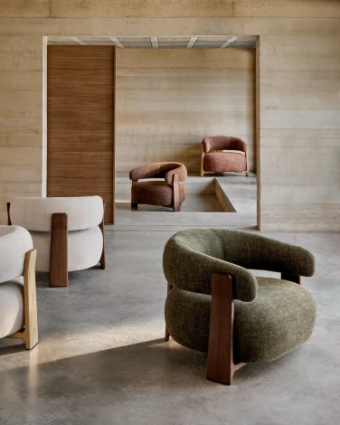 Granite Кресло из коричневого шенилла и массива ясеня в отделке орех арт.207787