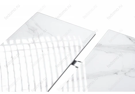 Стеклянный стол Woodville Торвальд белый мрамор / черный 474324