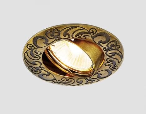 Встраиваемый точечный светильник Ambrella 710 SB