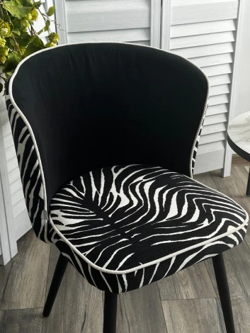 Стул МОНЕ-2 ГОБЕЛЕН ЗЕБРА ЧЕРНАЯ/ Vivaldi 38 / Clarins 100 / Черный каркас M-City
