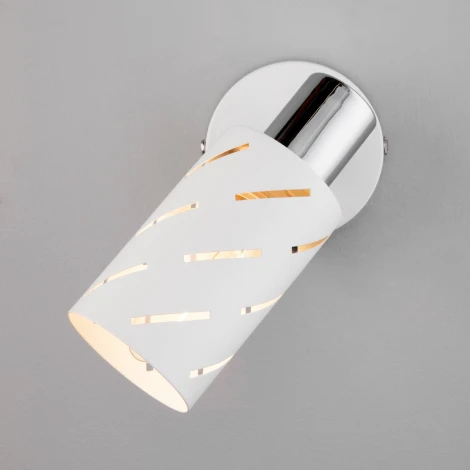 Спот Eurosvet Fente 20090/1 белый/хром (220V, выключатель)