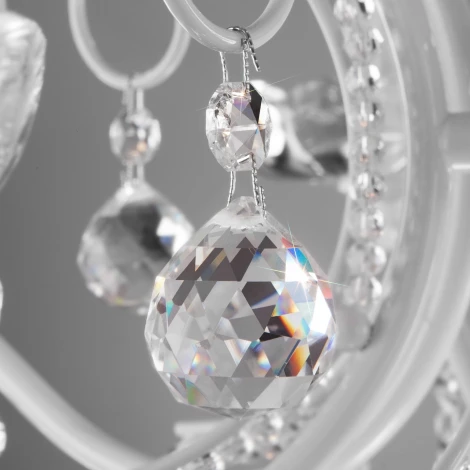 Подвесная люстра Eurosvet Brezza 10107/5 глянцевый белый/прозрачный хрусталь Strotskis