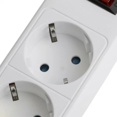 Сетевой фильтр 3-х местный с заземлением 1,8м. (белый) Stekker Optima 50086