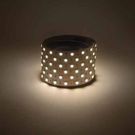 Светодиодная лента 12V 5м белый теплый ЭРА LS5050-14,4-60-12-3500K-IP20-1 year-5m