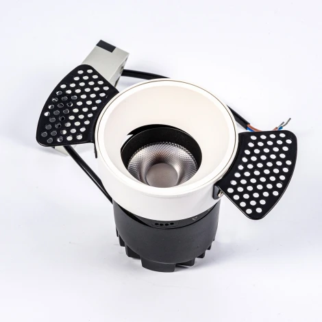 Точечный встраиваемый светодиодный светильник, круглая рамка, белый отражатель Fiberli 302T75 12130203