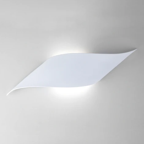 Настенный светильник Eurosvet Elegant 40130/1 LED белый