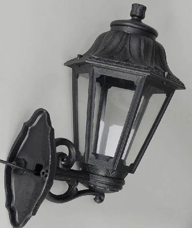 Настенный фонарь уличный Fumagalli Anna E22.131.000.AXF1R (220V, IP44)