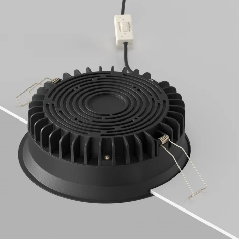 Встраиваемый светильник 8W Maytoni Okno DL055-18W3-4-6K-B (LED, 220V, круглые, IP44)