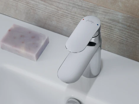 Смеситель Jacob Delafon Kumin E99465-CP для раковины с гигиеническим душем