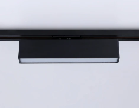 Трековый однофазный светодиодный светильник Ambrella Track System GL6767 (220V)