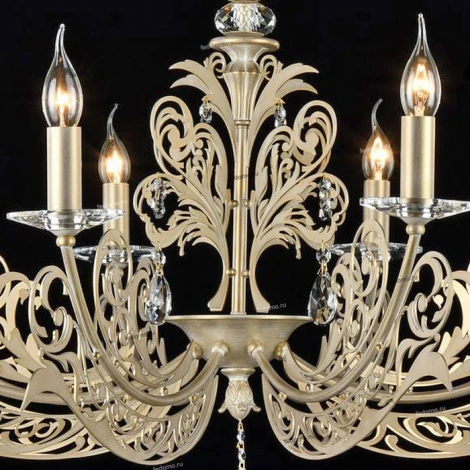 Подвесная люстра Maytoni Salute ARM005-08-G