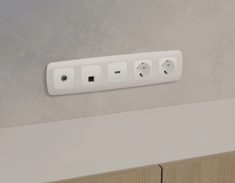 Комплект механизма Ethernet RJ-45 розетки экранированной с автоматической защитной шторкой встраиваемый (белый матовый) Ambrella Volt QUANT MO132005