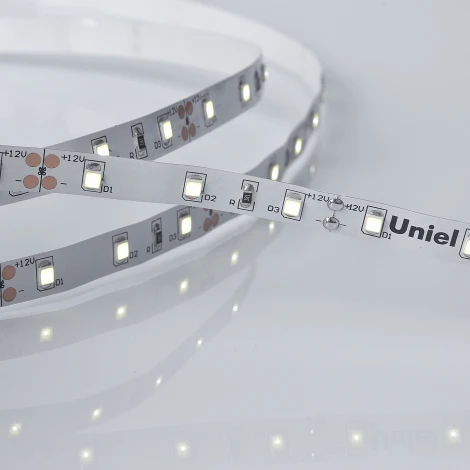 Светодиодная лента Uniel ULS-M11-2835-60LED/m-8mm-IP20-DC12V-4,8W/m-5M-6500K PROFI катушка в герметичной упаковке