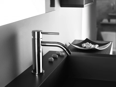 Смеситель Paffoni Light LIG071CR для раковины