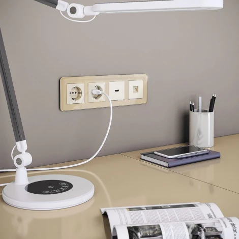 Рамка на 4 поста Elite (айвори, стекло) Werkel W0042443 (a057885)