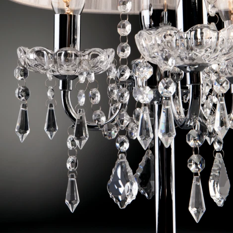 Интерьерная настольная лампа Eurosvet 2045 2045/3T хром/белый (220V, подвески, выключатель, подсвечник, свеча)